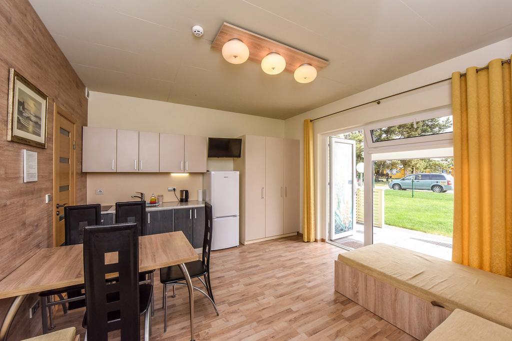 Apartamentai Trys Pusys Šventoji Exteriér fotografie